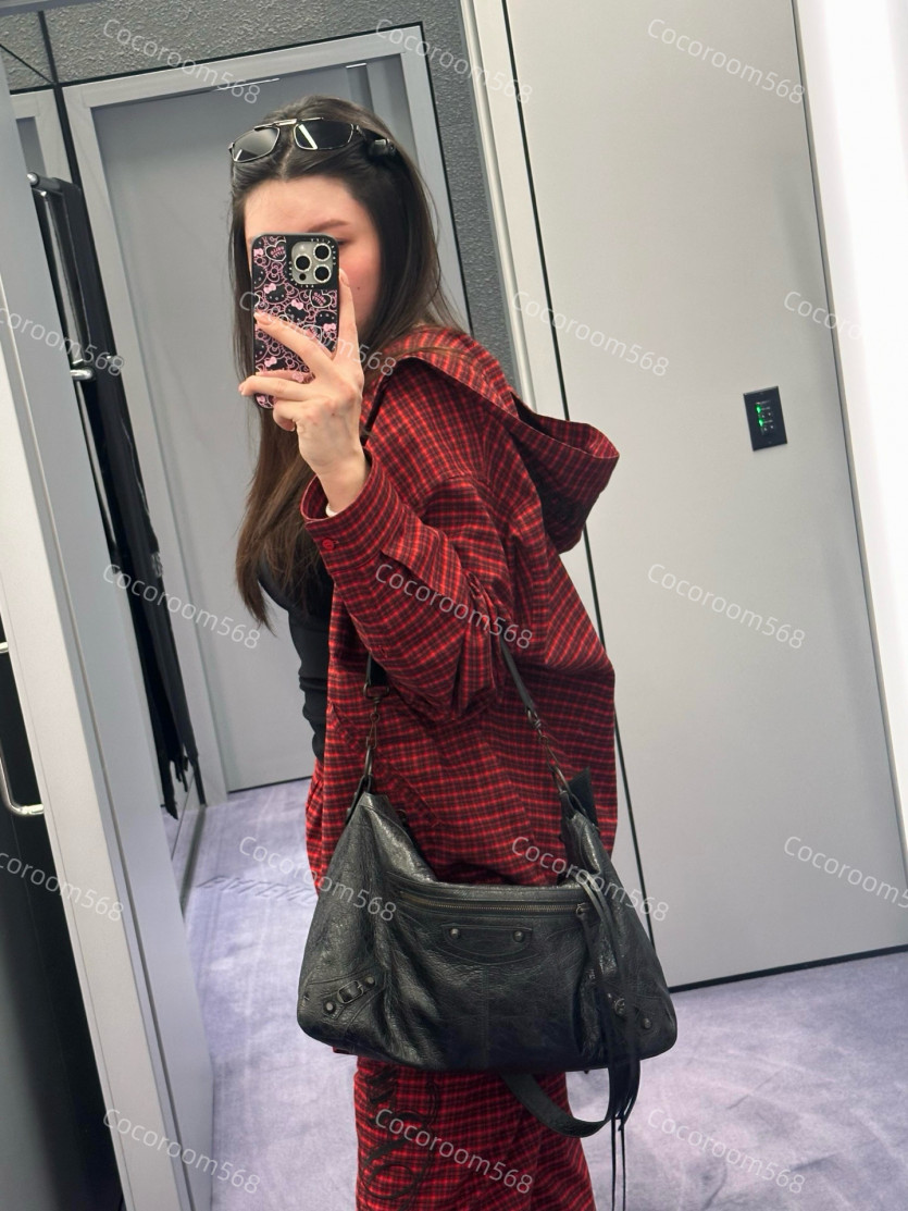 1ef3eaa0d76dc99d2d39781998d987d2_1787535324_0273.jpeg